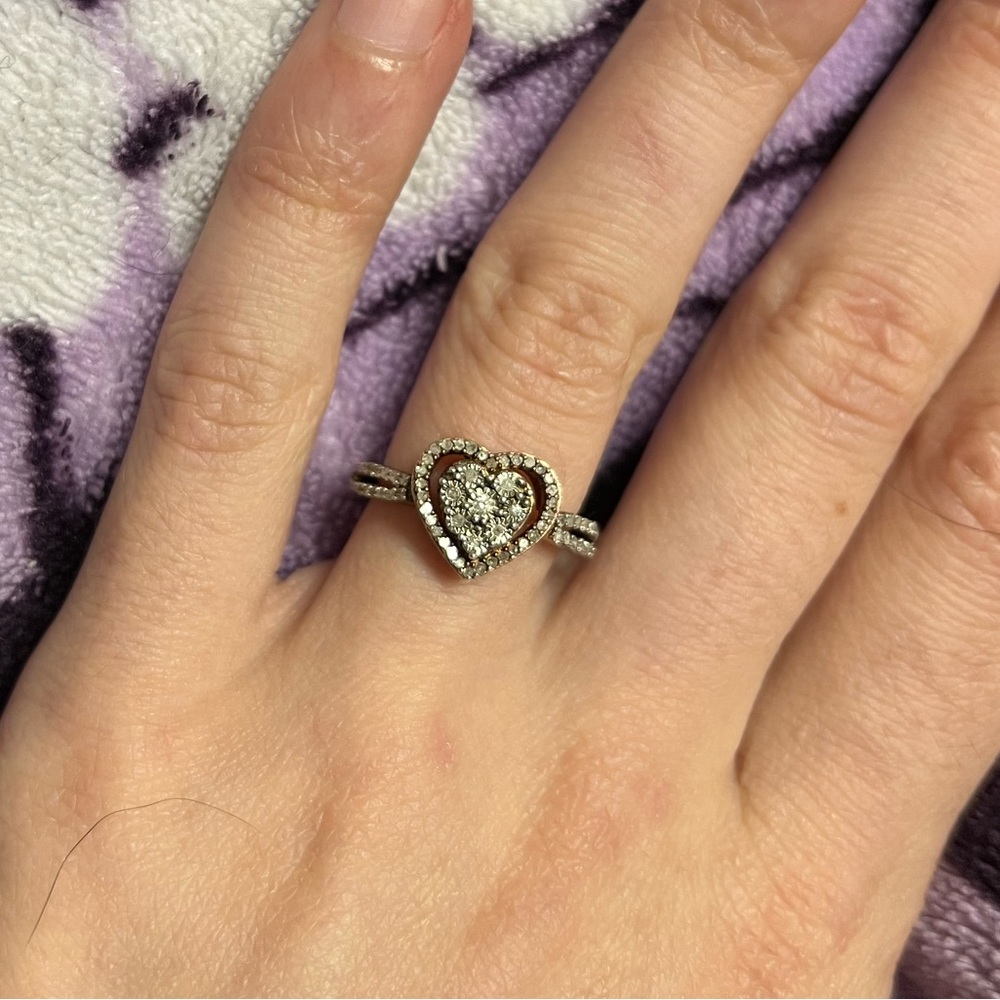 1/4ct tw diamond ring